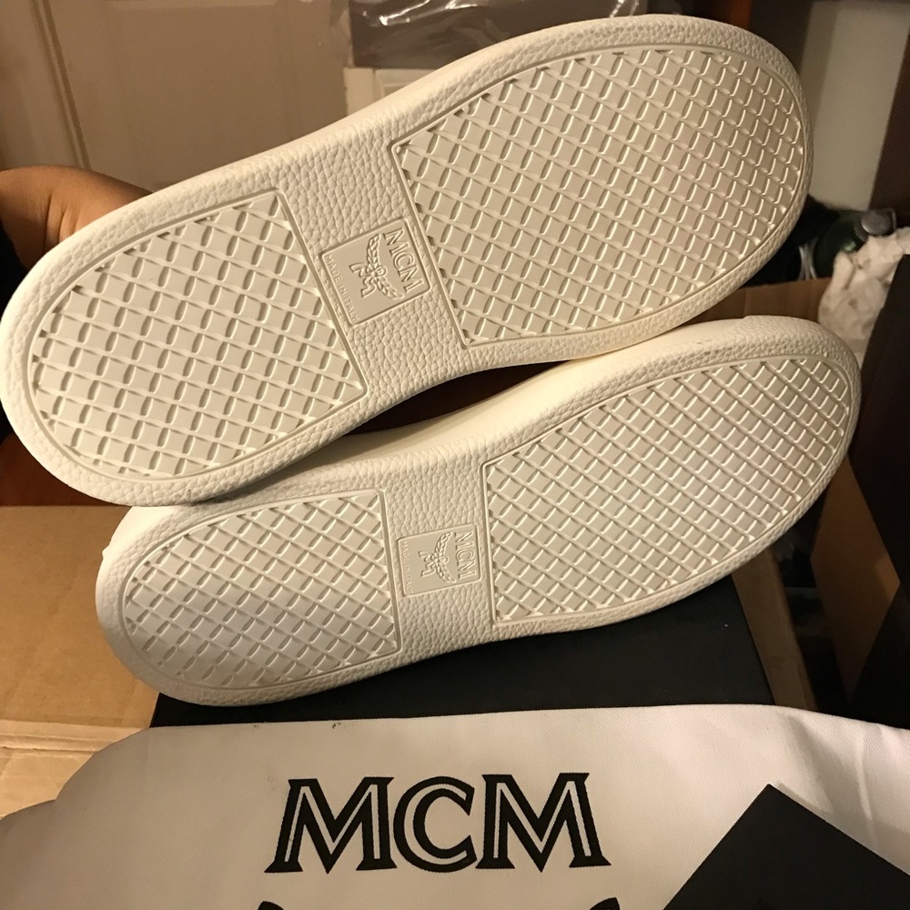NEW MCM Grain Leather Low-Top Sneaker Visetos - Picture 7 of 8